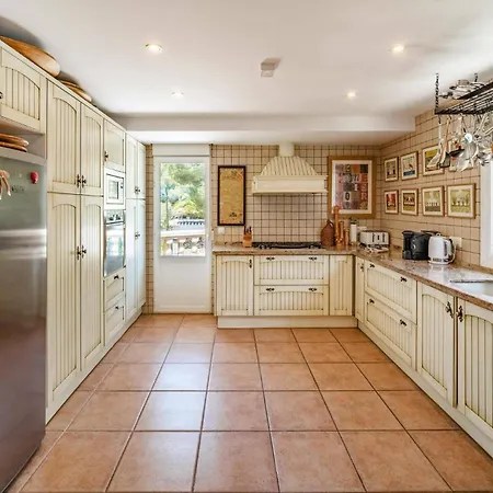 Jacqueline By Montgo